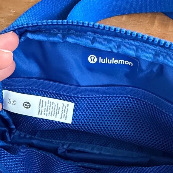lululemon athletica Everywhere Belt Bag - Picture 4 of 6